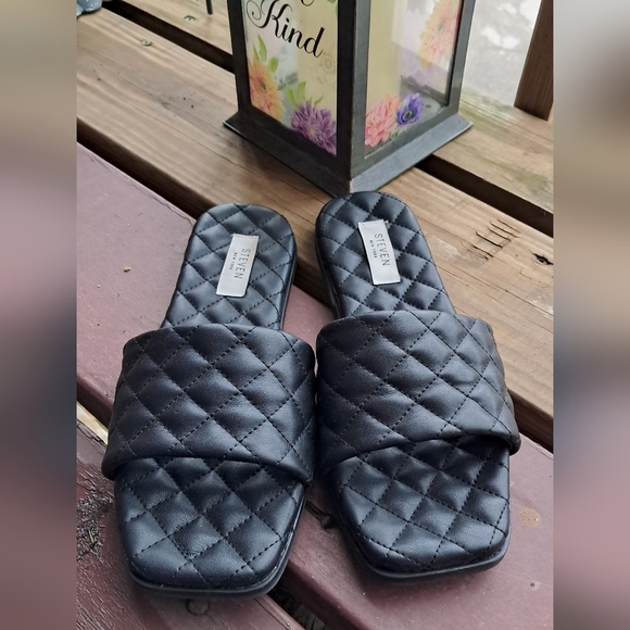 Steven New York Black Quilted Women's Slides Size 8 - Picture 2 of 7